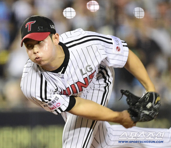 LG overturned 8.5G cars in a month → 1st place in 3G cars. In addition, he won the game with baseball to protect the team with 70 wins in reverse and a first-come-first-served raspy victory 