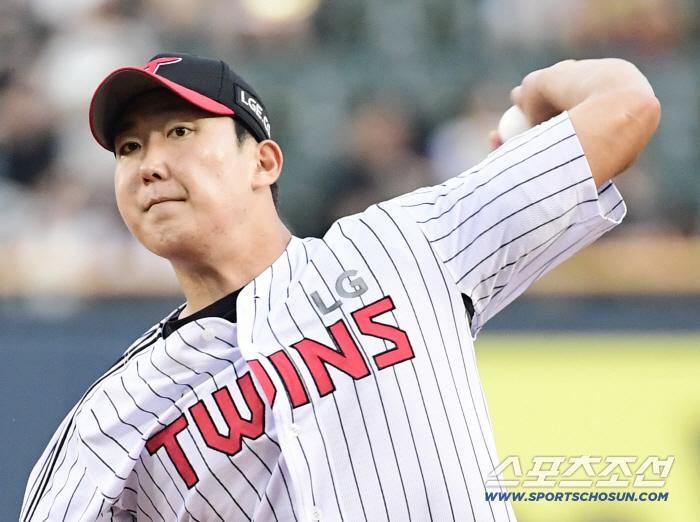 LG overturned 8.5G cars in a month → 1st place in 3G cars. In addition, he won the game with baseball to protect the team with 70 wins in reverse and a first-come-first-served raspy victory 