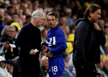 Making the most of his magic EPL's first £100 million, even claiming to save...Guardiola's loss → Everton debut full of disappointment