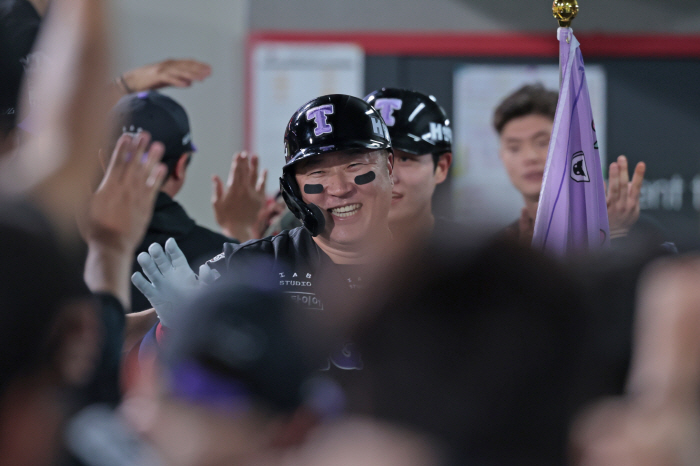 The pace of 42-year-old Choi Hyung-woo, who has fallen, must win regardless of his age 