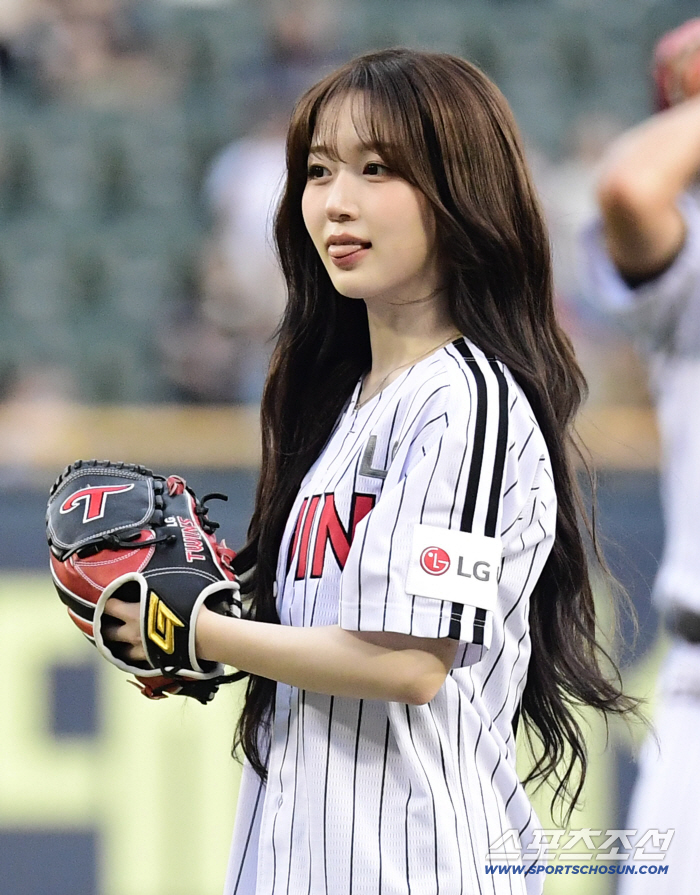  NMix Haewon Shyukwon Baseball Stadium Outing