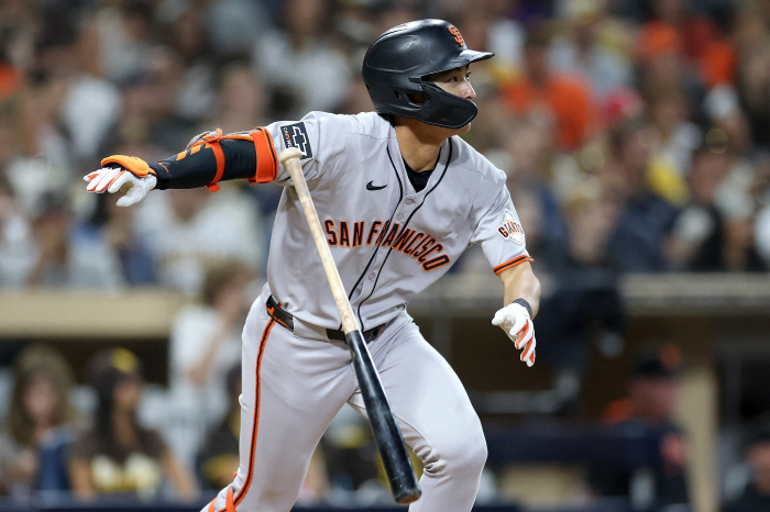 Yes! This is how Lee Jung-hoo, who is properly awakened, hit a home run in 97 days and an additional double. It's been a while since we've had a ransom, but the team lost