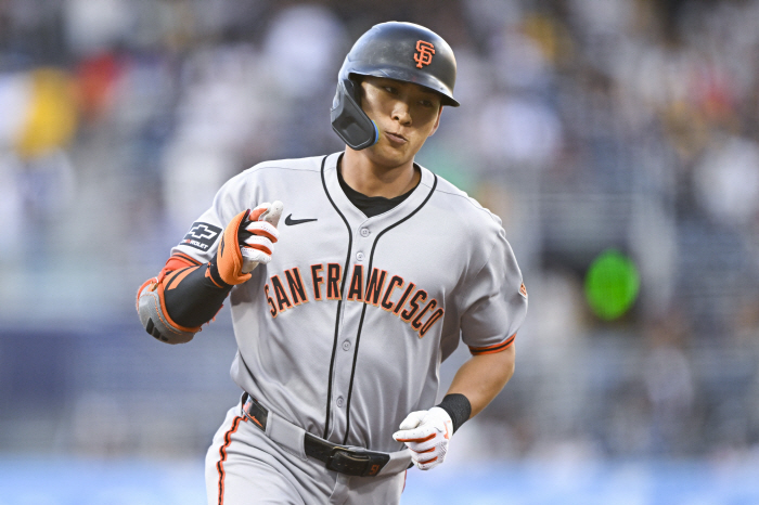 Yes! This is how Lee Jung-hoo, who is properly awakened, hit a home run in 97 days and an additional double. It's been a while since we've had a ransom, but the team lost