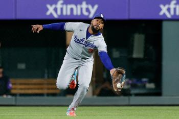 Your outfield defense is a waste of time, getting 91.8 billion won, but it's the worst of all time