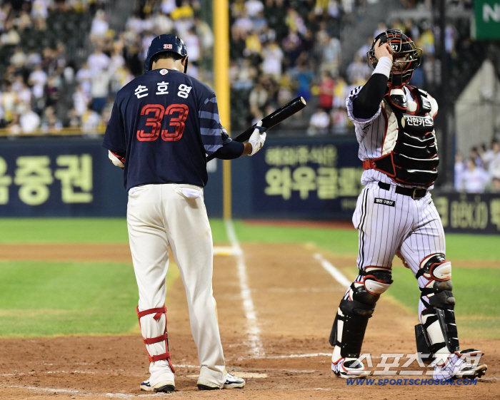 The broadcast screen was also like a swing, but KBO's reading was North Wing. For the first time, the end of the strikeout game was changed to a full count game. However, Lotte failed to prevent its 10th consecutive loss
