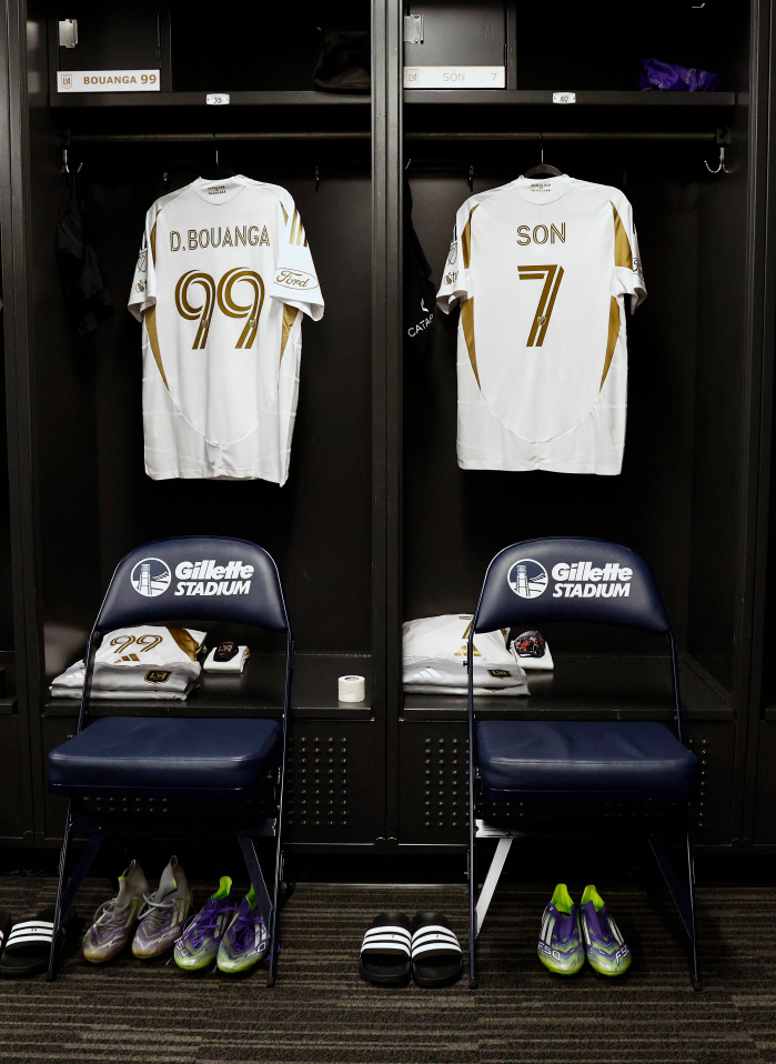 Heungmin, I trust you LA FC's ace teammate challenging the best of all time...It's not even a job for EPL 7070 SON