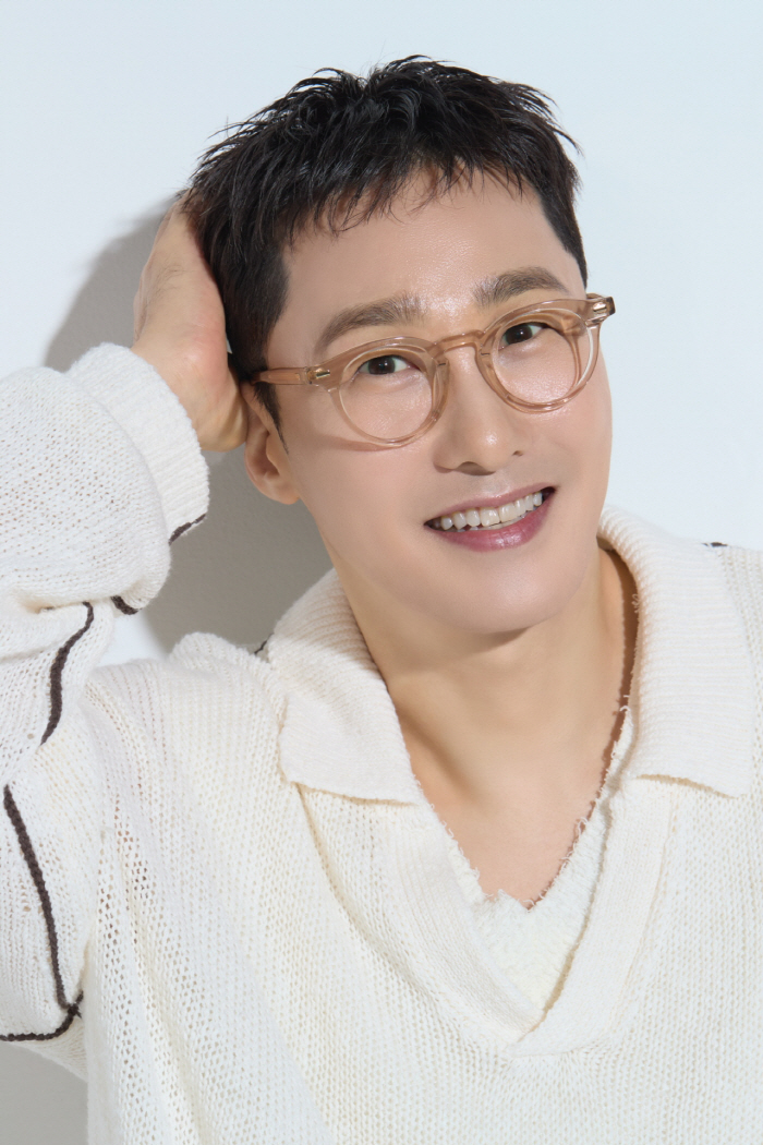 Hwang Dong-ju, ♥ He flirted with Lee Young-ja and finally did it..A Master of Romance Actor Becomes No. 1