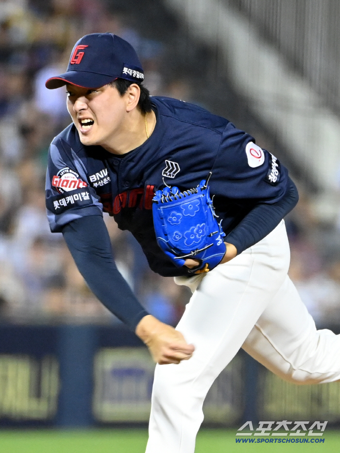 I'm Lotte's guardian deity! 06 → 66 Kim Won-joong's toughness against the twin's backside...He was determined by the full count at the bottom of the 10th inning 