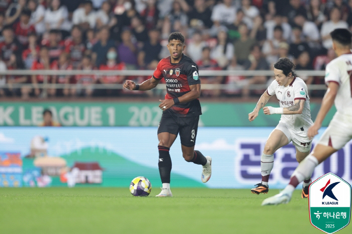 Ki Sung-yueng, perfect chemistry with his glorious legend partner, I hope Pohang players, including Auberdan, will receive attention this year 