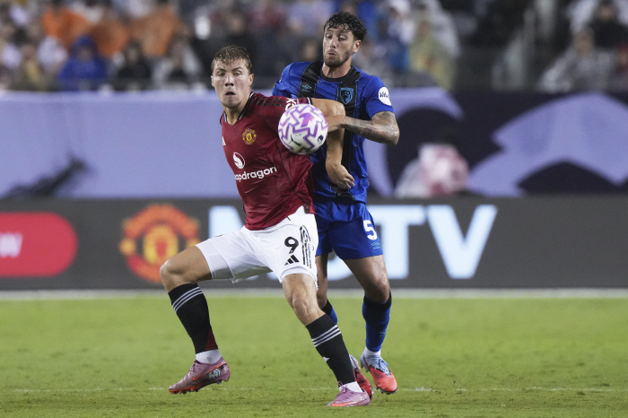 Manchester United's Hoyleun exit opportunity is over! AC Milan with a broken heart...What's left is Napoli → If you stay, you're going to compete against Sheshuko