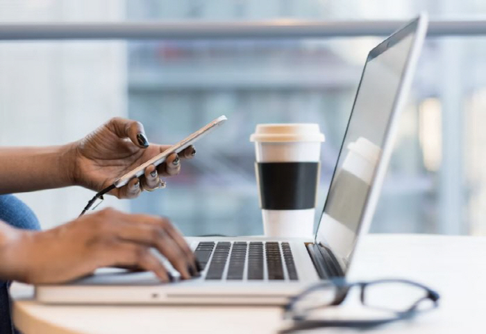 Overtime 160 hours a month? ...As soon as we follow the example of the company, we're bombarded with criticism