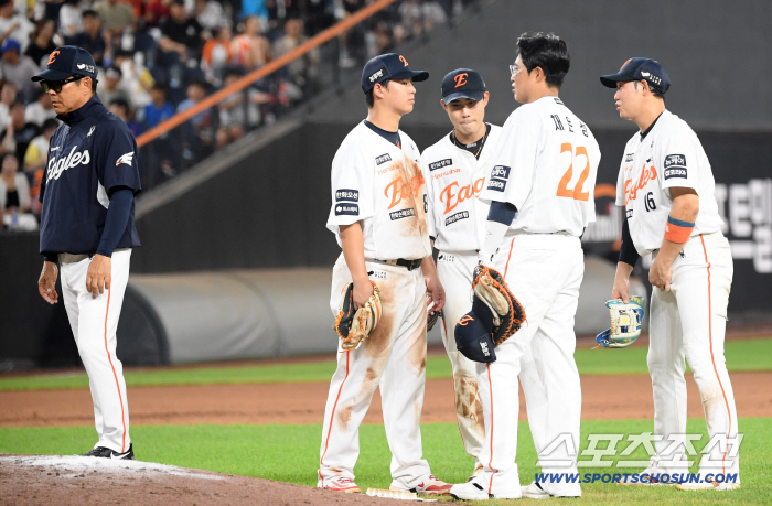  Hanwha infielders feel sorry for Ryu Hyun-jin