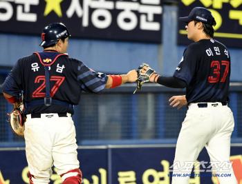  Lee Min-Oil Gangnam pitched a perfect pitch without allowing a run until the 5th inning