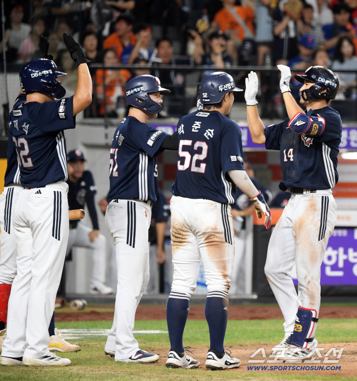  Park Gye-beom's come-from-behind bases loaded