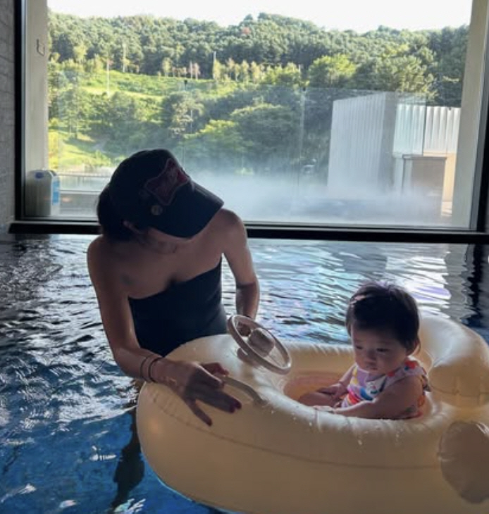 Son Dambi ♥ Lee Gyu-hyuk's first family trip, the accommodation changes when he has a daughter. The sun is good