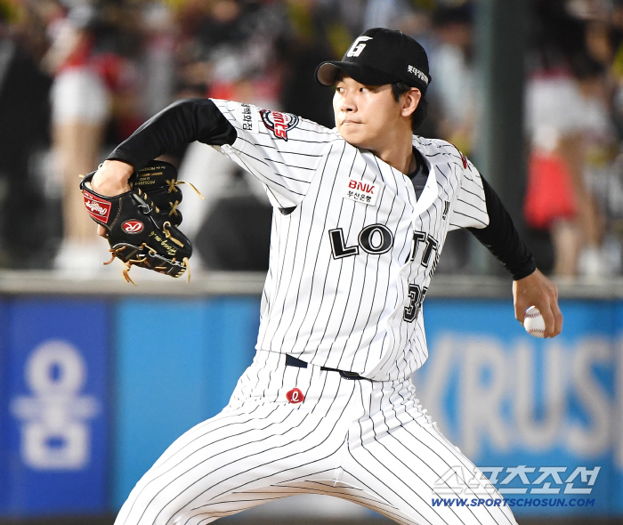 Straight walk → fit ball → 2nd leg. What happened to the bull pen of the 155km left fastball. In the eyes of the master, he was seen. It's not easy to come back and find my old self 