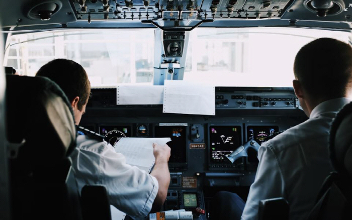 What if a pilot dies or falls on a flight?