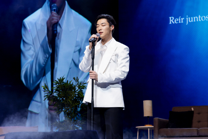 Woo Do-hwan Wraps First South America Fan Tour, Adds Mexico City by Demand