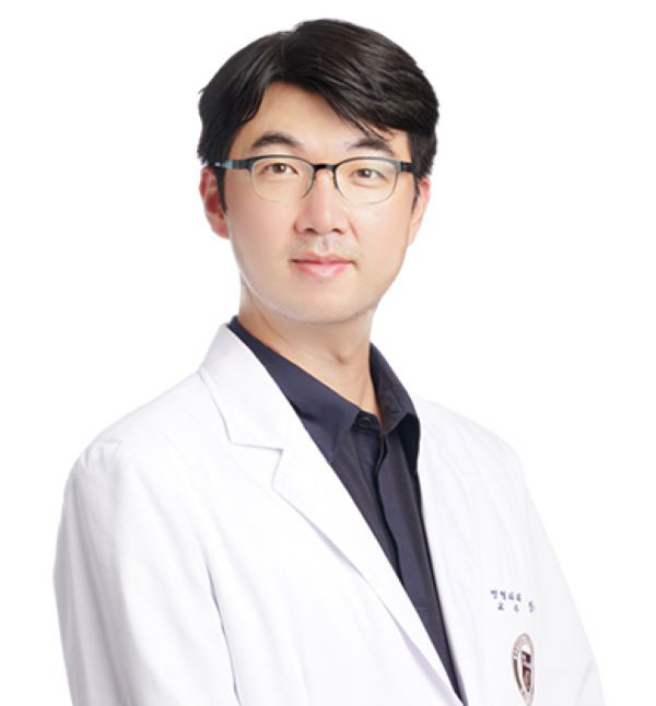 Beware of ankle joint sprain in summer...Effective early RICE treatment