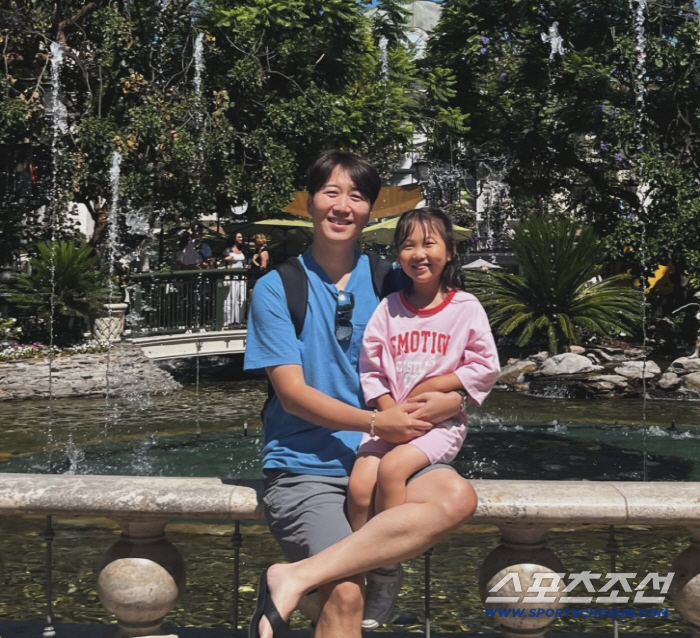 Jang Yoon-jung's daughter Ha-young, ♥ Do Kyung-wan has a lot of money in his 300 million supercar promise account, and he has 540,000 won (Paint TV) 