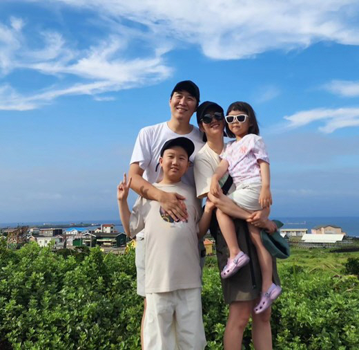 Jang Yoon-jung's daughter Ha-young, ♥ Do Kyung-wan has a lot of money in his 300 million supercar promise account, and he has 540,000 won (Paint TV) 
