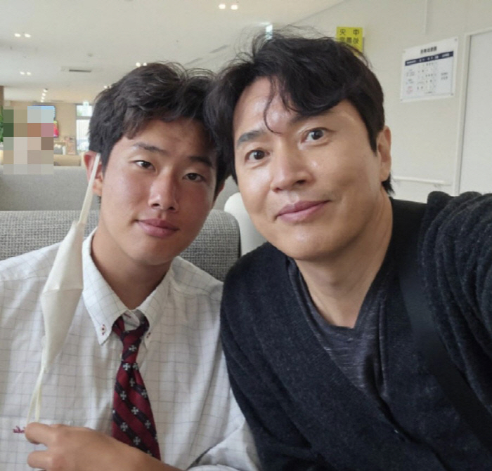 Kim Jung-min's son Dani, national team member Jae Seung-seon...I'm going to play Porto with a Japanese flag