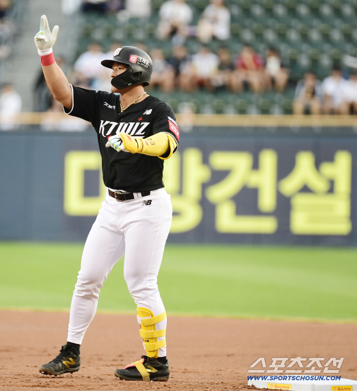  Ahn Hyun-min's one-run timely hit to take the lead in the first inning