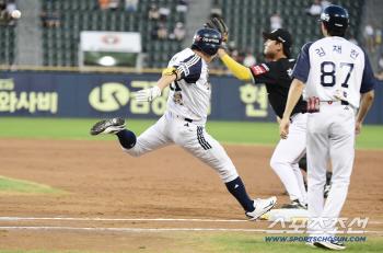  Jung Soo-bin's surprise bunt makes an RBI infield hit