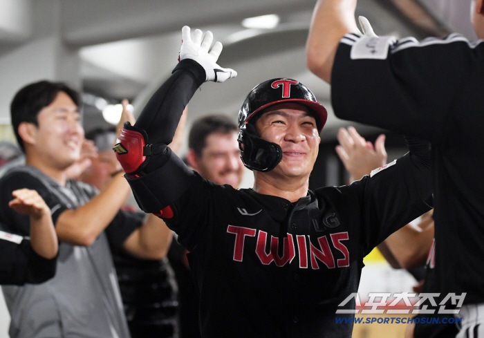  LG's continuous batting solo shot Oh Ji-hwan came from behind