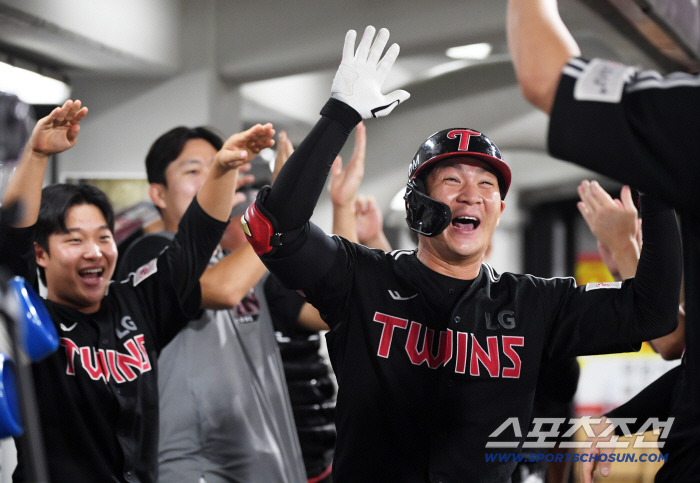  LG's continuous batting solo shot Oh Ji-hwan did it