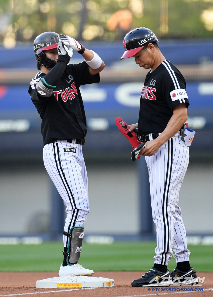  Shin Min-jae hits the leadoff hitter
