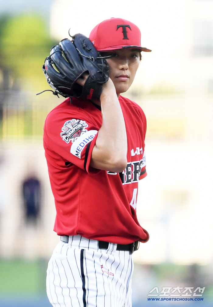 Warr Lee Eui-ri Collapses Endless 7 Runs → KIA bench had no choice but to watch