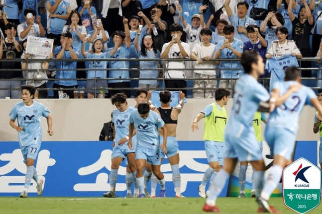Daegu Jeju, busy going to a four-goal slugfest for eight minutes, couldn't laughDaegu at the bottom, 16 games winless