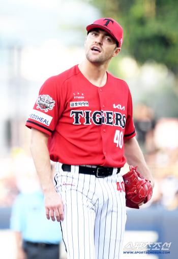 Even the ace who gave six runs in shock is like this...I can't see a breakthrough in KIA