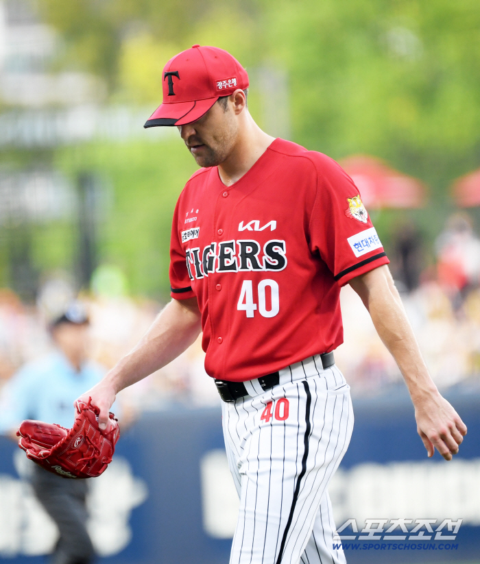 Even the ace who gave six runs in shock is like this...I can't see a breakthrough in KIA