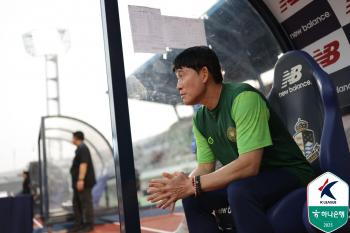 Kimpo gained strength by picking up points from coach Ko Jung-woon's smiley performance without losing 12 games