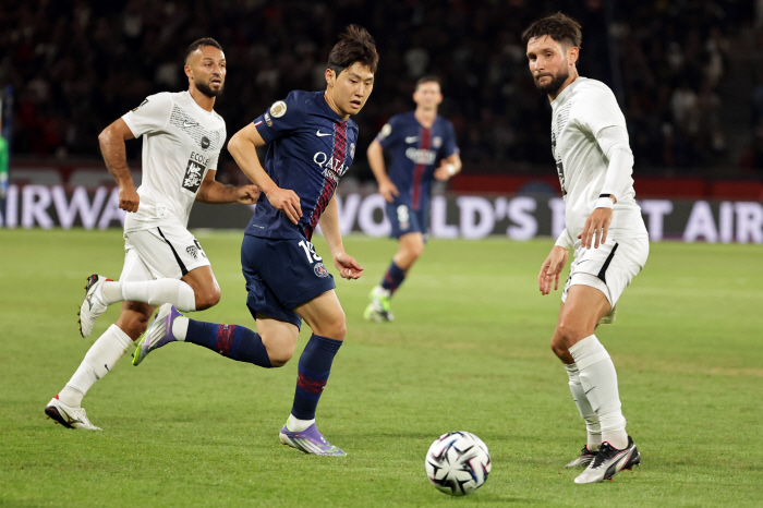 Lee Kang-in, who is rumored to be a transfer, will play in 3 consecutive games as a substitute  100% pass success rate, PSG has 10 new wins, 2 consecutive wins,  the lead