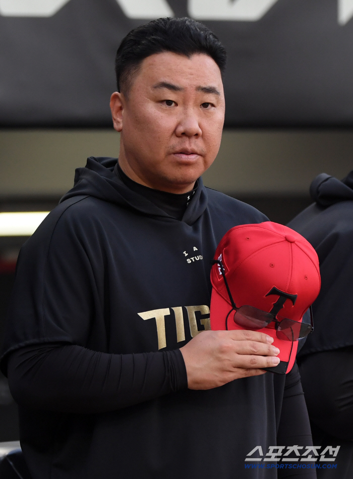  Coach Lee Bum-ho will win for the third time in a row