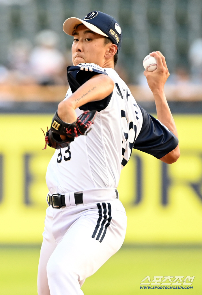  Doosan starter Je Hwan-yu's hard throw