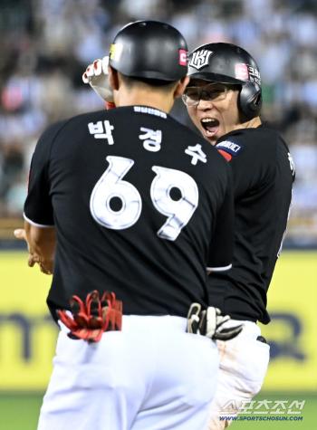  Heo Kyungmin, who made a timely hit with two RBIs, can't be so happy