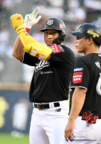  Multi-hit Ahn Hyunmin continues his chance