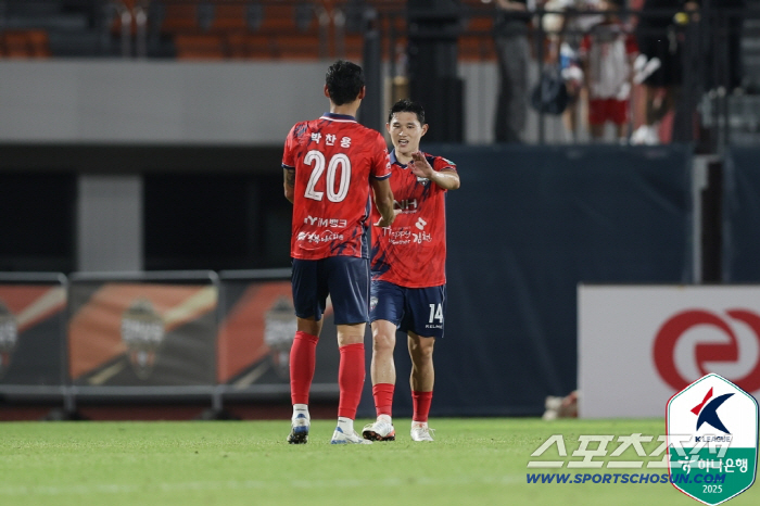 PK missing → Atonement final goal, Lee Dong-kyung did it! Gimcheon, Suwon, 3 to 2! 6G Unbeaten X 2nd place Run 