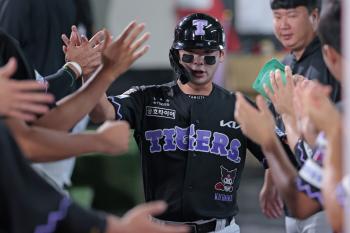 What a curse word for fans? KIA withdraws from the second team...inappropriate behavior