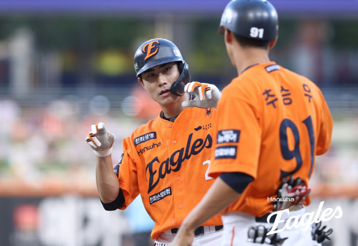 The youngest made a big mistake! Hanwha escaped six consecutive losses on the day it exceeded 1 million spectators for the first time ever 