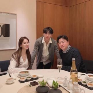 Ahn Jung-hwan has 15 billion assets. He can work out on the bare ground for his son's PT. Why spend money
