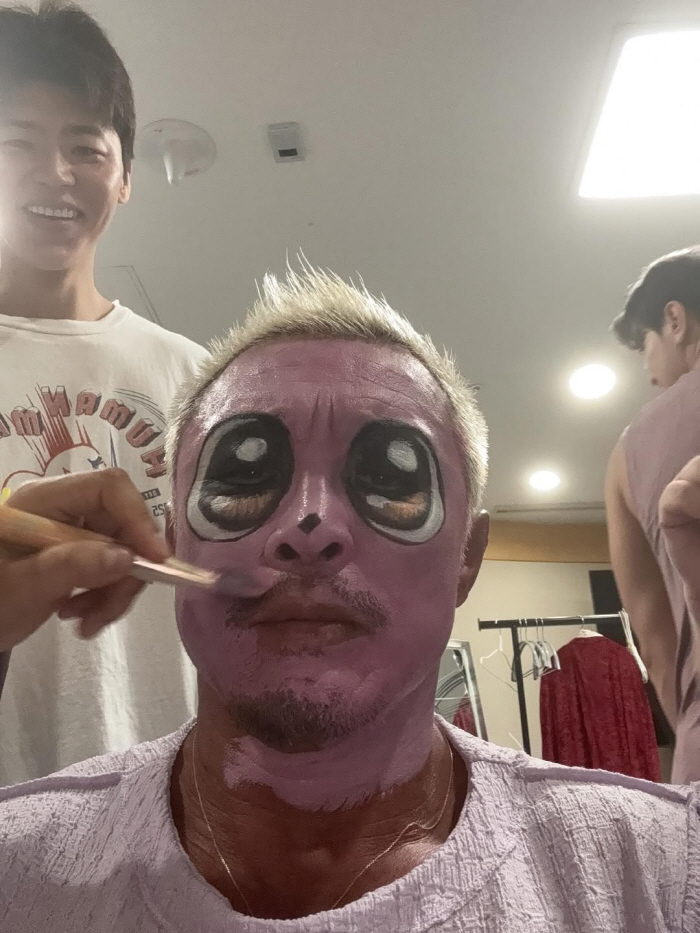 Choo Sung-hoon even transformed into La La La-La-La-La-La-La for his daughter..Love! Please save your pocket money