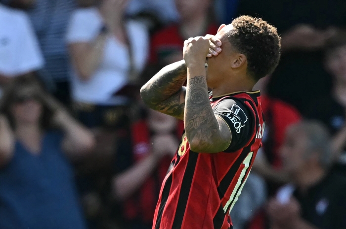  Hwang Heechan's last run was useless Totti's exit Wolverhampton lost 0-1 away to Bournemouth. I can't see a way out