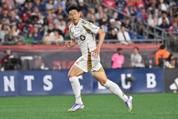 Finally, Son Heung-min is the first goal that everyone expected. As expected, he's the starter! Going to the front line against Dallas