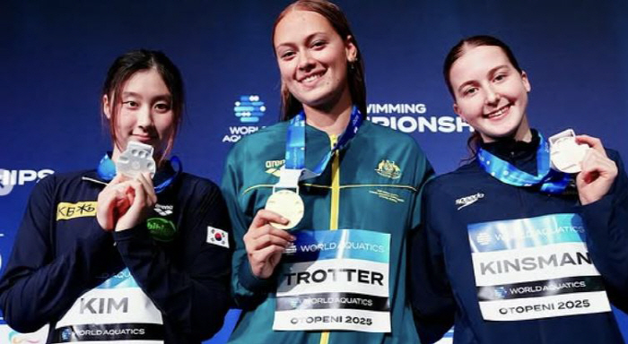 The Future of Swimming ★ Kim Seung-won, a middle school girl born in 2010, won the 50m backstroke at the World Junior Championships!