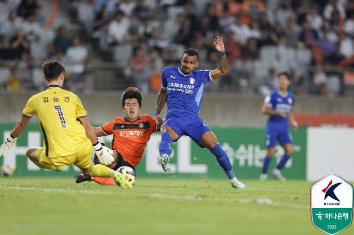 Hwaseong, which almost caught Choi Jun-hyuk by scoring the first goal, drew 11 with Seraphim equalizer Suwon (field review)